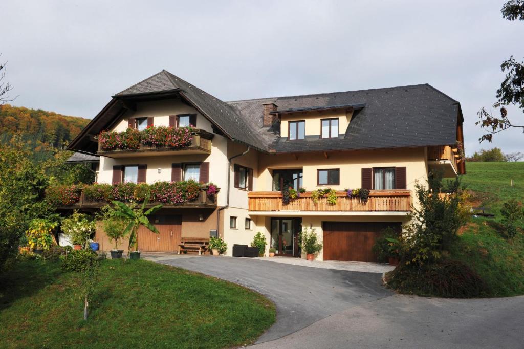 Gasthaus - Gaestehaus Schusterbauer Rein Dış mekan fotoğraf